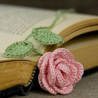 crochet rose bookmark pattern free
