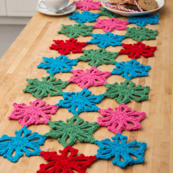 crochet snowflake table runner pattern