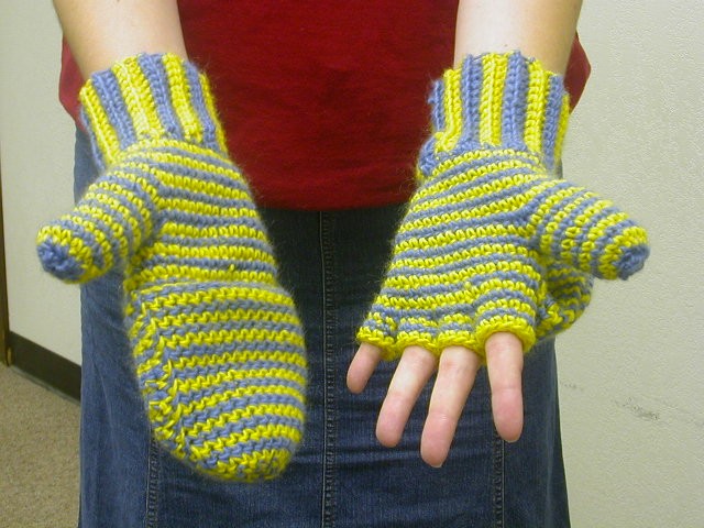 38 Colorful Fingerless Gloves Crochet Patterns - Patterns Hub