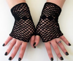 fishnet fingerless gloves crochet pattern